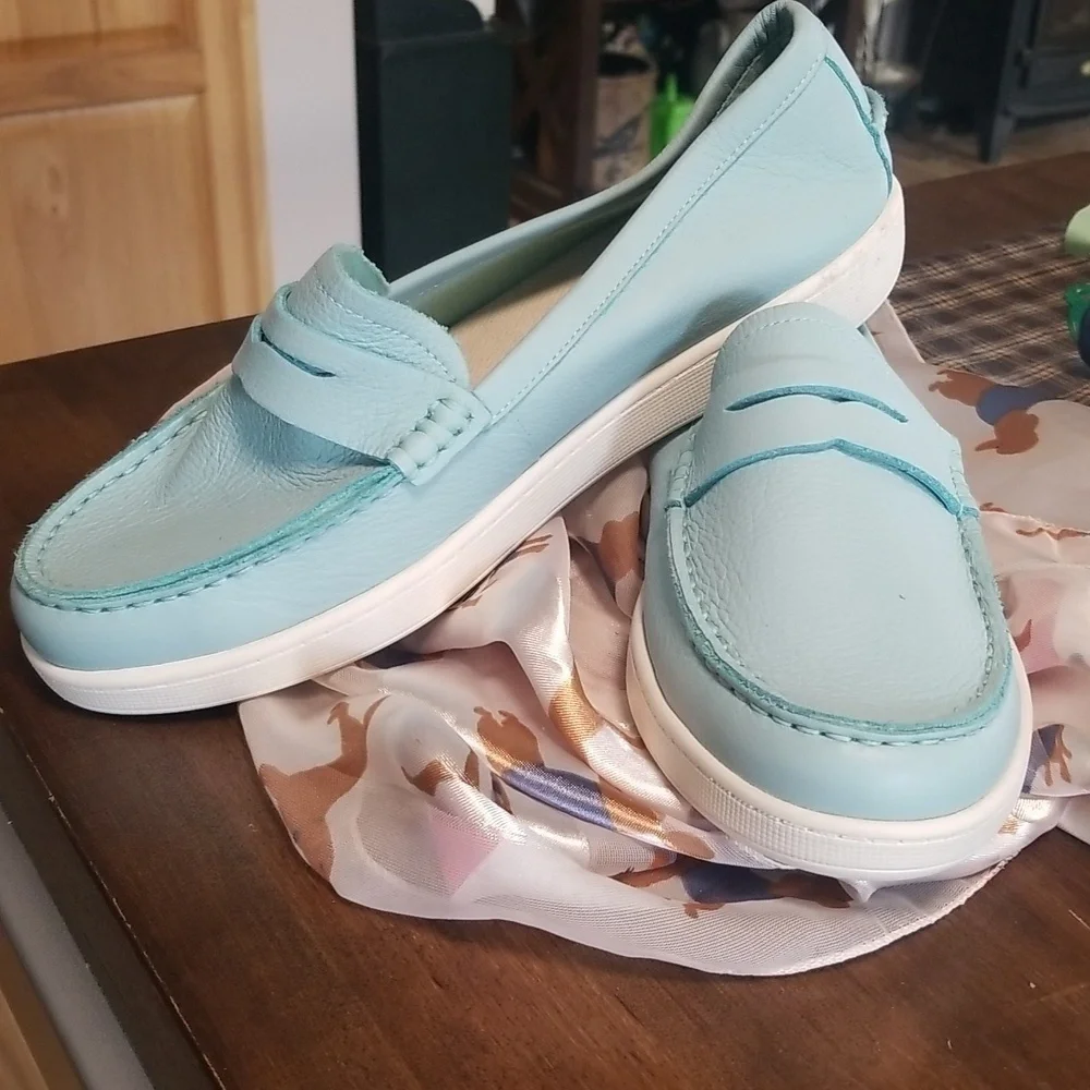 Trotters Leather Dina Penny Loafer Womens 7.5 Wide